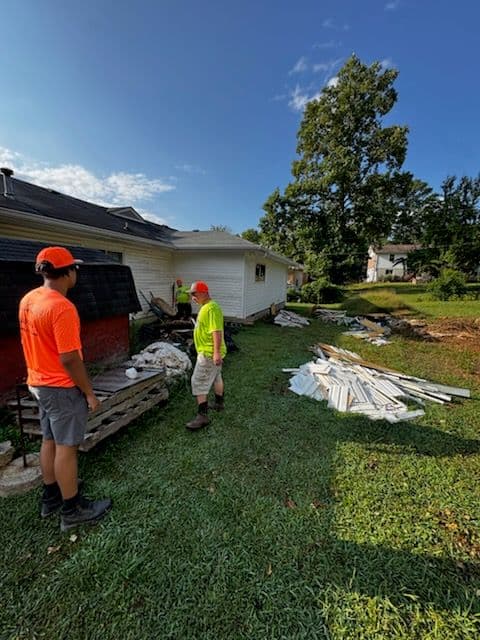 Gallery photos for Efficient Backyard Debris Removal Services: Image #2