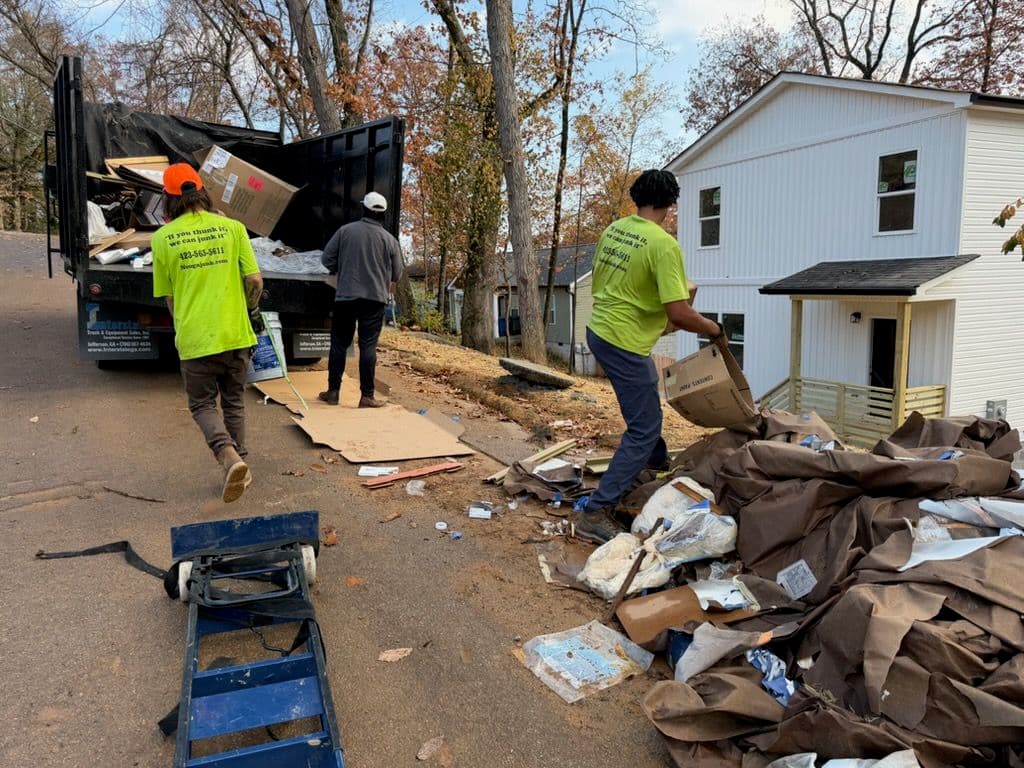 Gallery photos for Efficient Debris Removal for Local Builders: Image #1