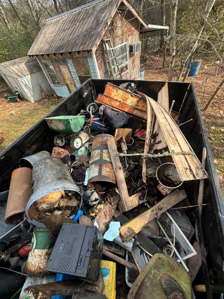 Gallery photos for Yard Debris and Junk Removal Mastery: Image #2